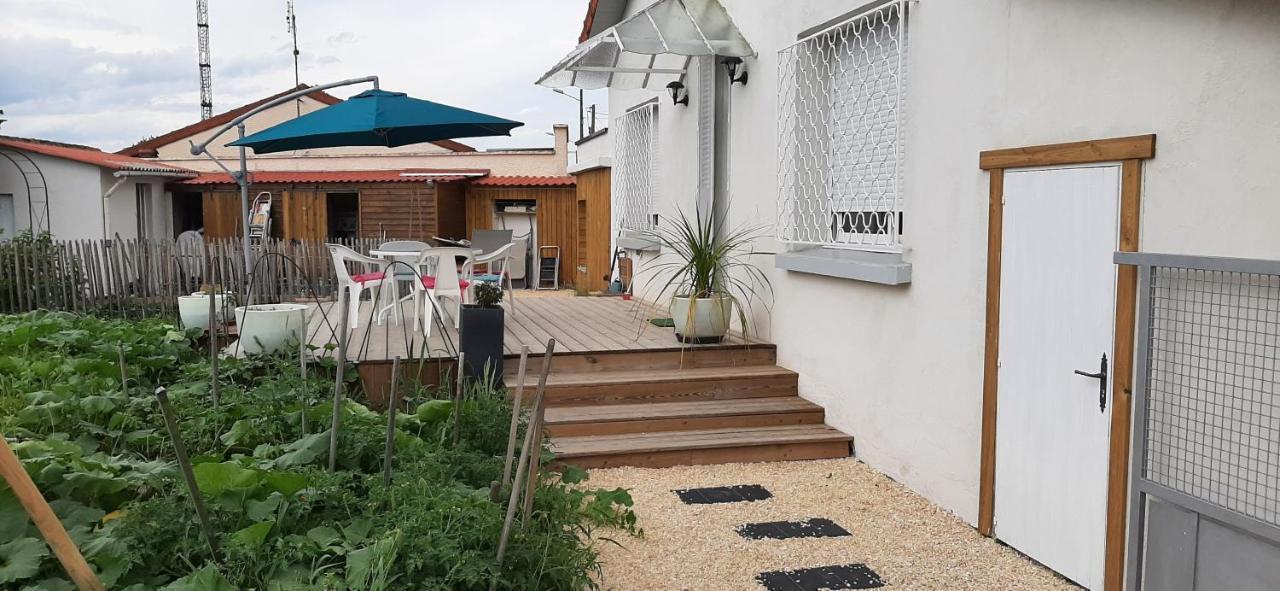 Maison Ville Agreable Riorges Exterior foto